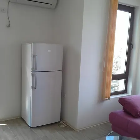 Sarafovo Apartmán *